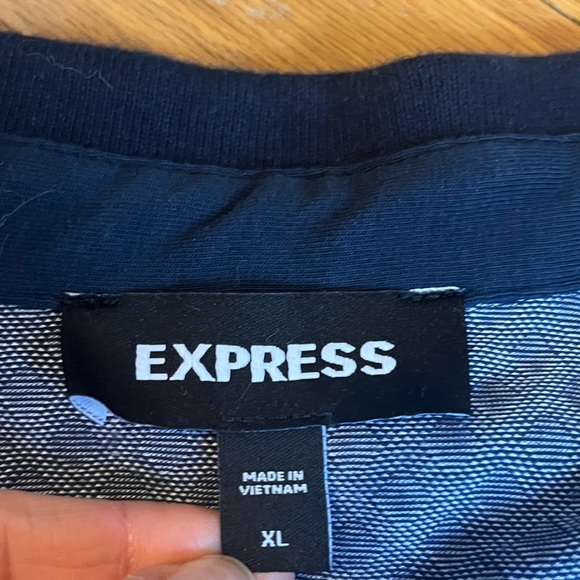 Express Blue Pattern Collared Short Sleeve Shirt - Picture 2 of 2